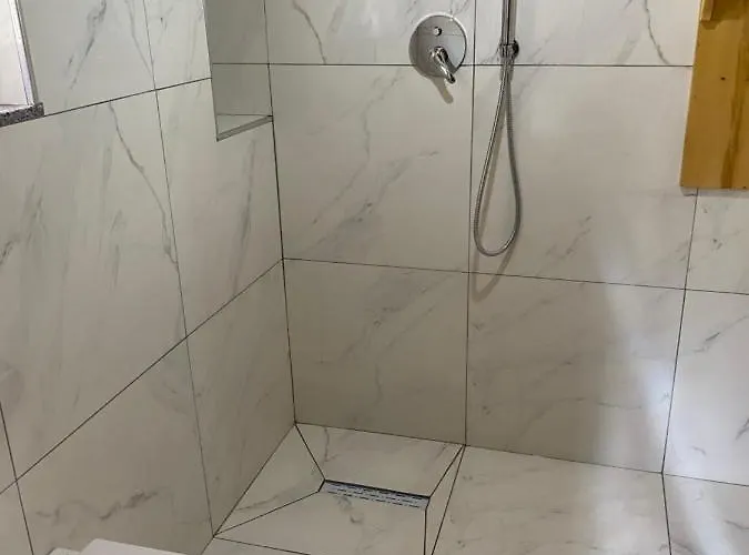 Rupa Guest house